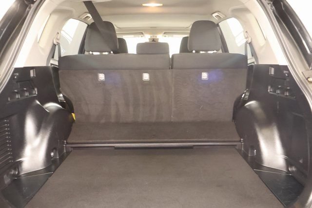 Used 2018 Toyota RAV4 XLE AWD/4WD image 25