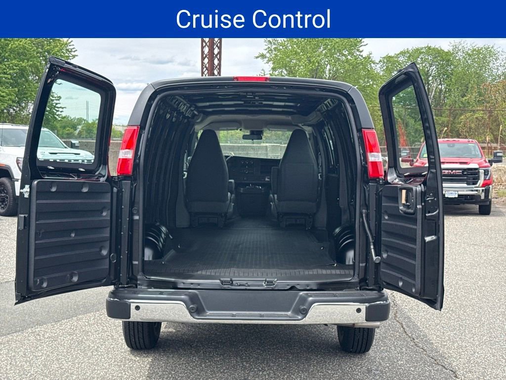 New 2026 Chevrolet Express 2500 Extended w/ Driver Convenience Package RWD image 9