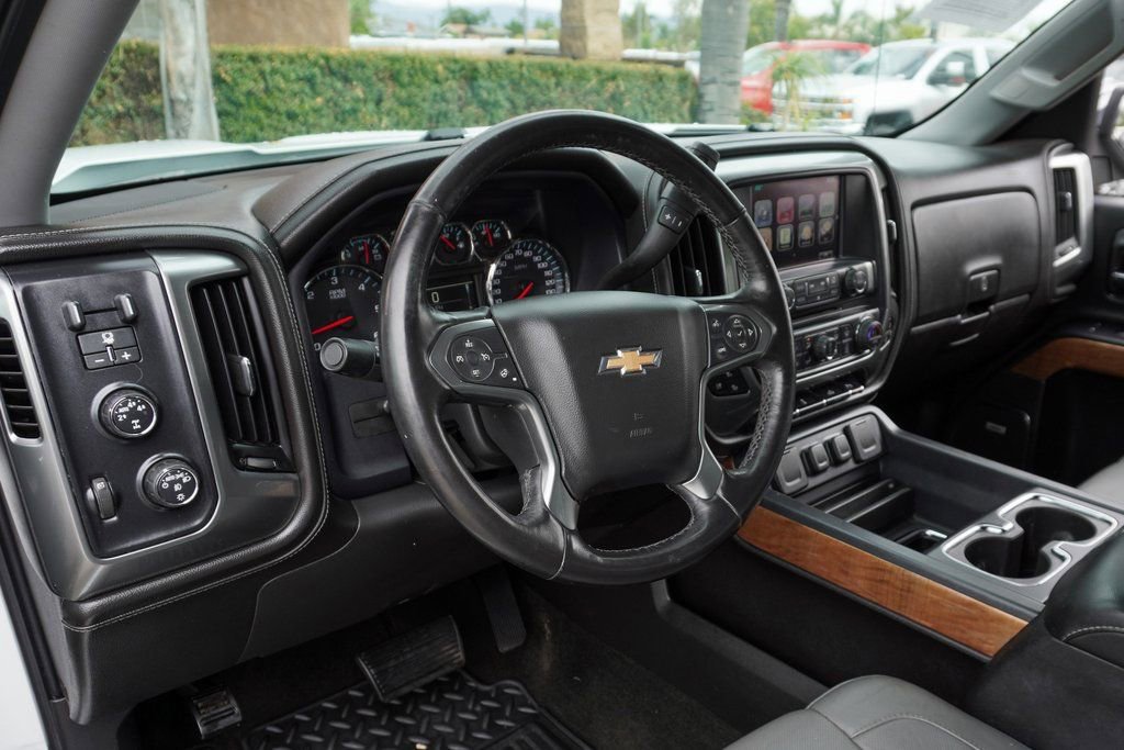 Used 2016 Chevrolet Silverado 1500 LTZ w/ LTZ Plus Package AWD/4WD image 18