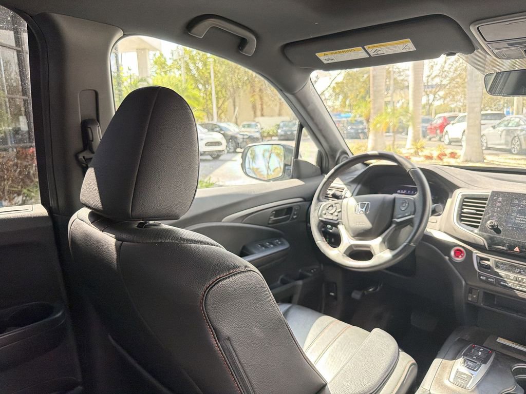 Certified 2023 Honda Passport TrailSport image 17