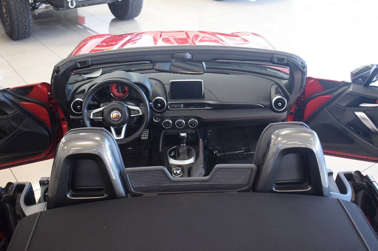 Used 2020 FIAT 124 Spider Abarth w/ Convenience Group RWD image 50