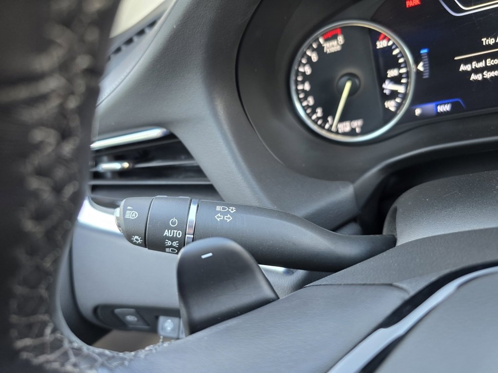 Used 2022 Buick Enclave Avenir w/ Avenir Technology Package image 17