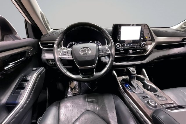 Used 2022 Toyota Highlander Limited AWD/4WD image 7