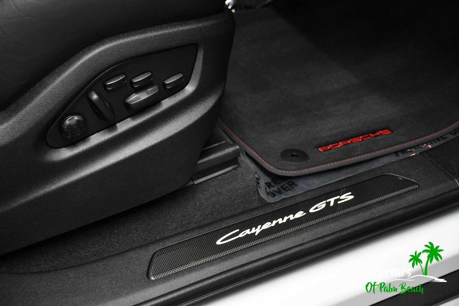 Used 2025 Porsche Cayenne GTS AWD/4WD image 71