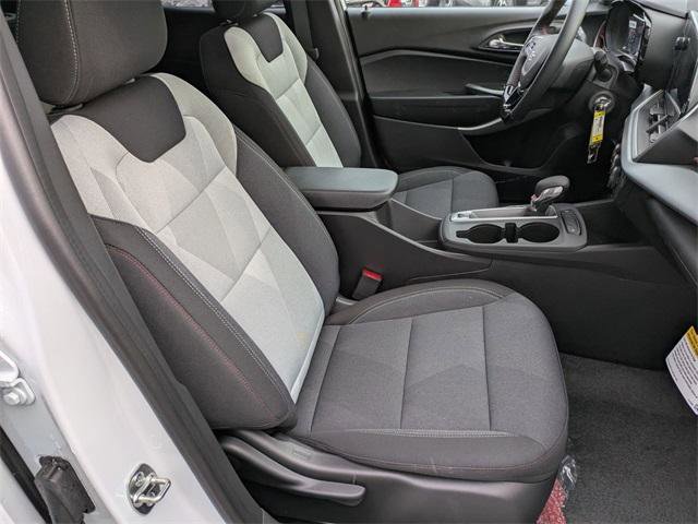 New 2026 Chevrolet Trax RS w/ Sunroof Package image 27