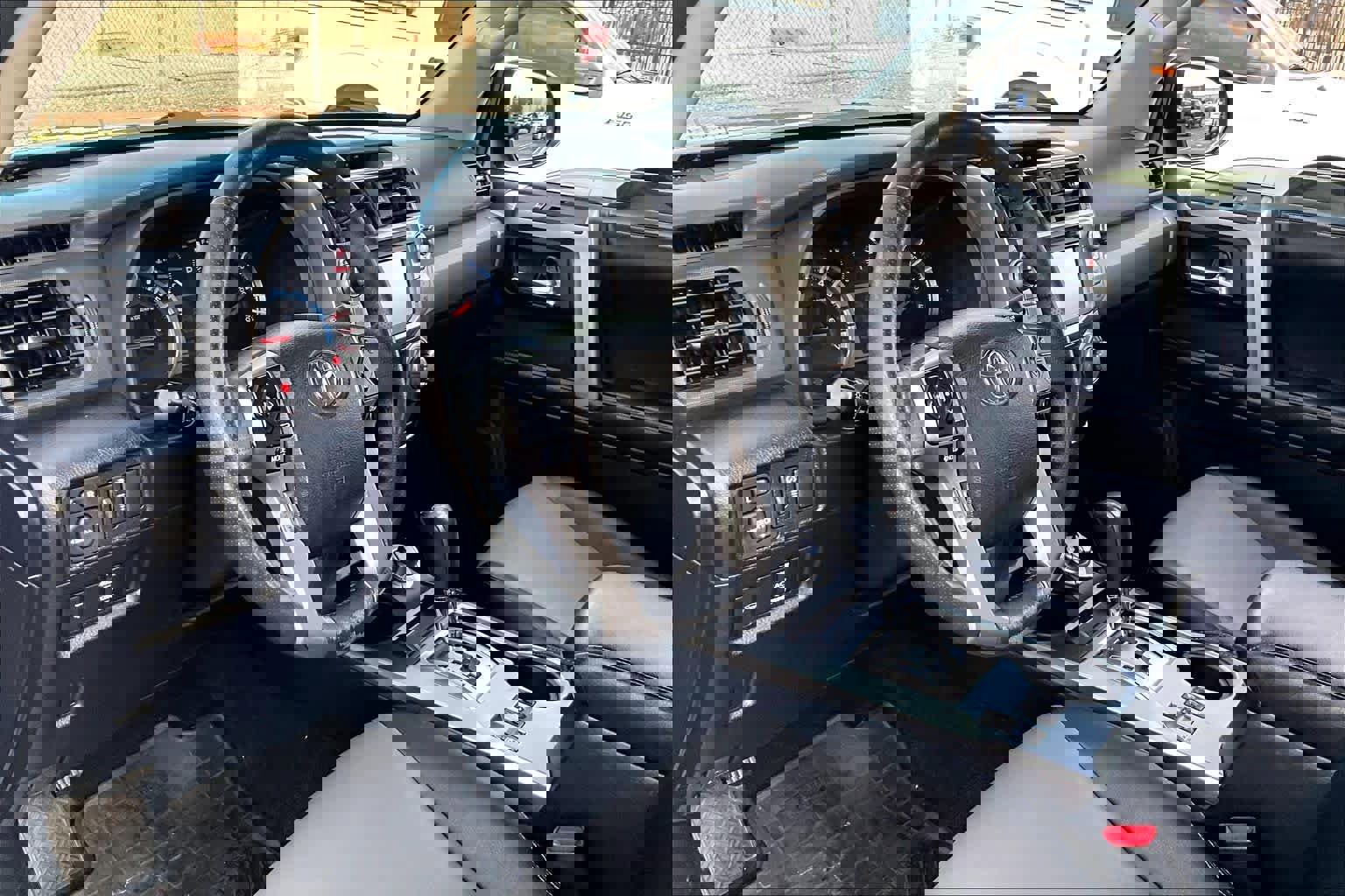 Used 2016 Toyota 4Runner SR5 Premium image 14