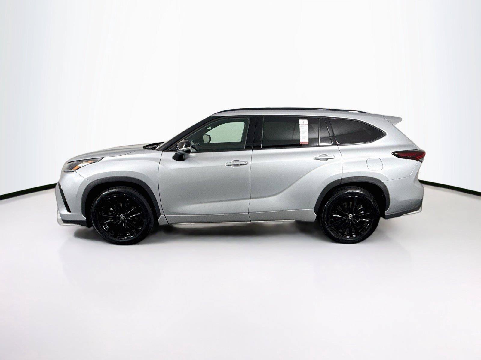 Certified 2025 Toyota Highlander XSE AWD/4WD image 14