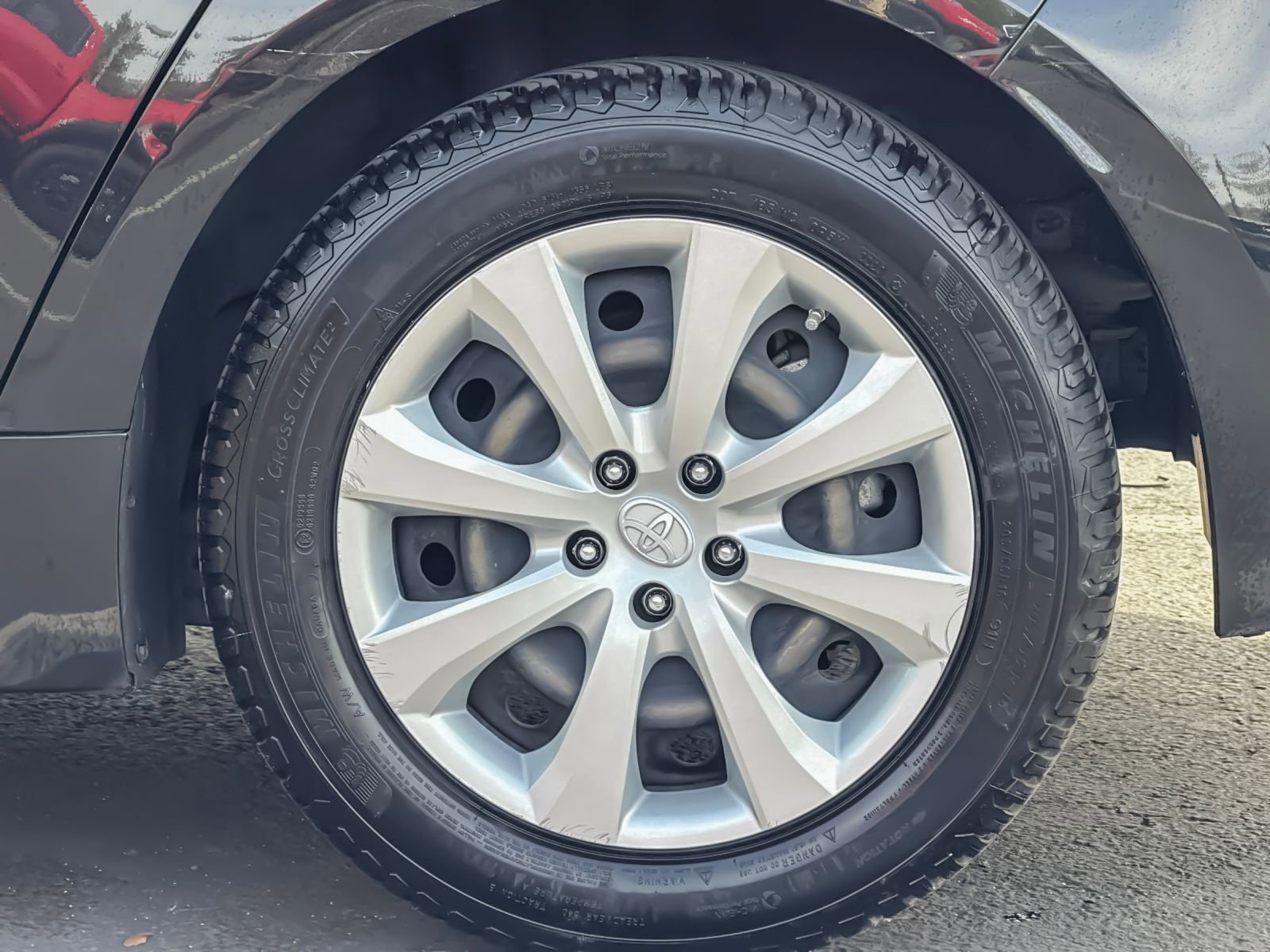 Used 2021 Toyota Corolla LE FWD image 23