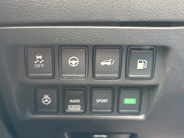 Certified 2020 Nissan Rogue SV w/ Premium Package AWD/4WD image 31