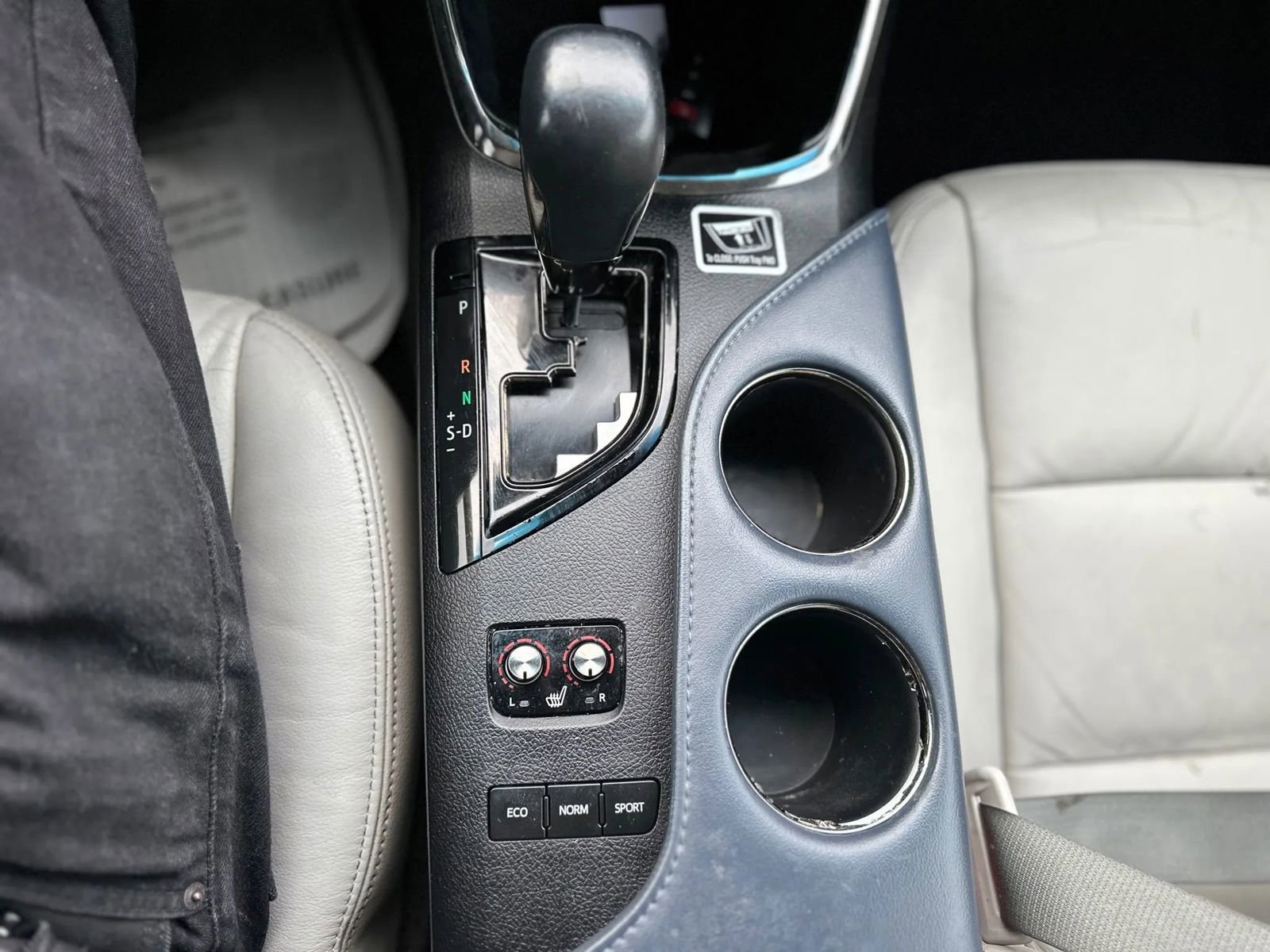 Used 2013 Toyota Avalon XLE image 14