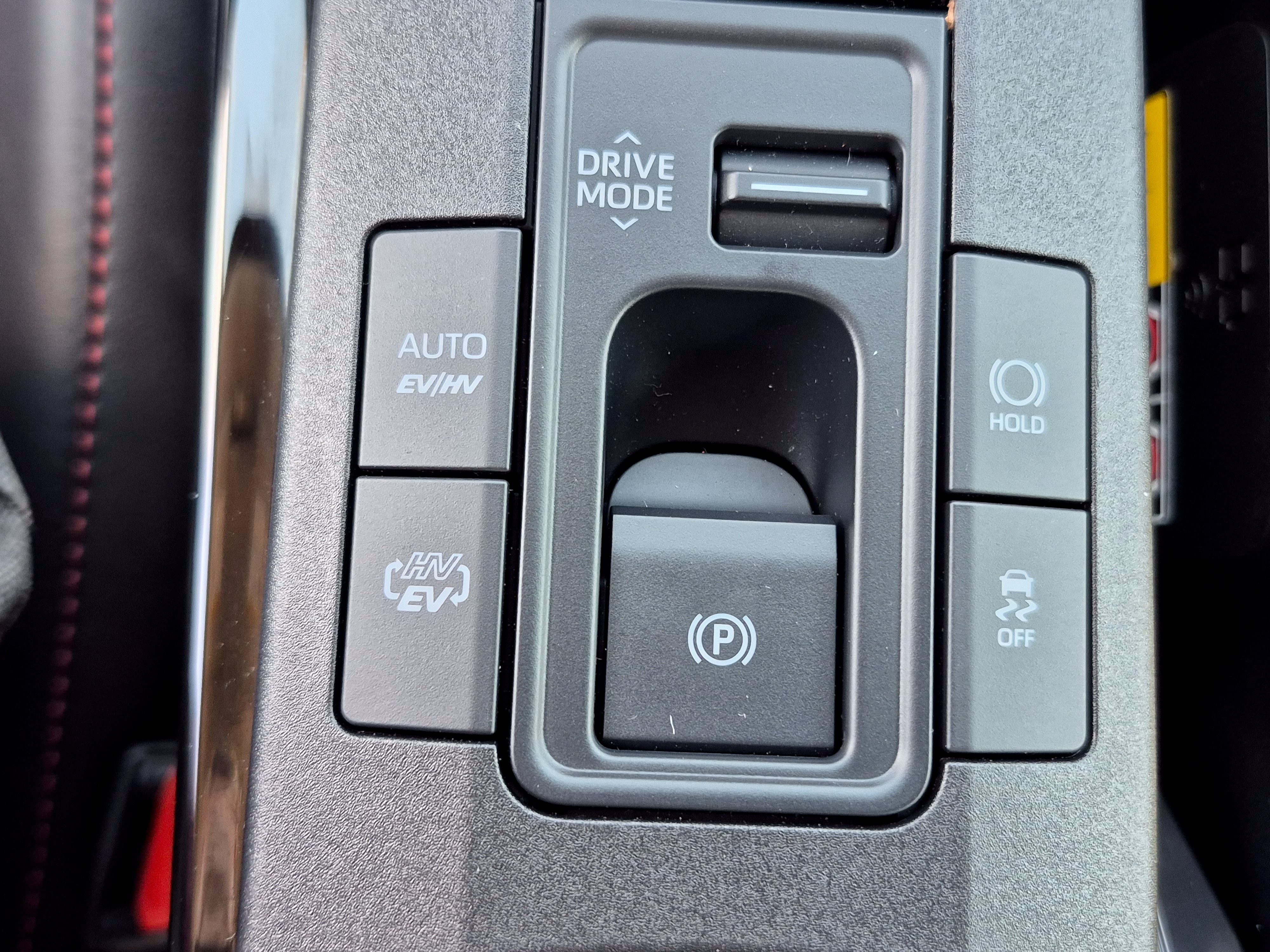 Used 2026 Toyota Prius Plug-In Hybrid FWD image 34