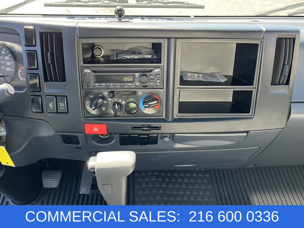 Used 2024 Isuzu NPR RWD image 22