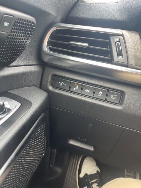 Used 2022 Kia Telluride SX w/ SX Prestige Package image 9