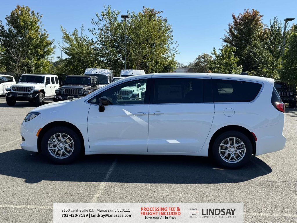 New 2027 Chrysler Pacifica LX FWD image 5