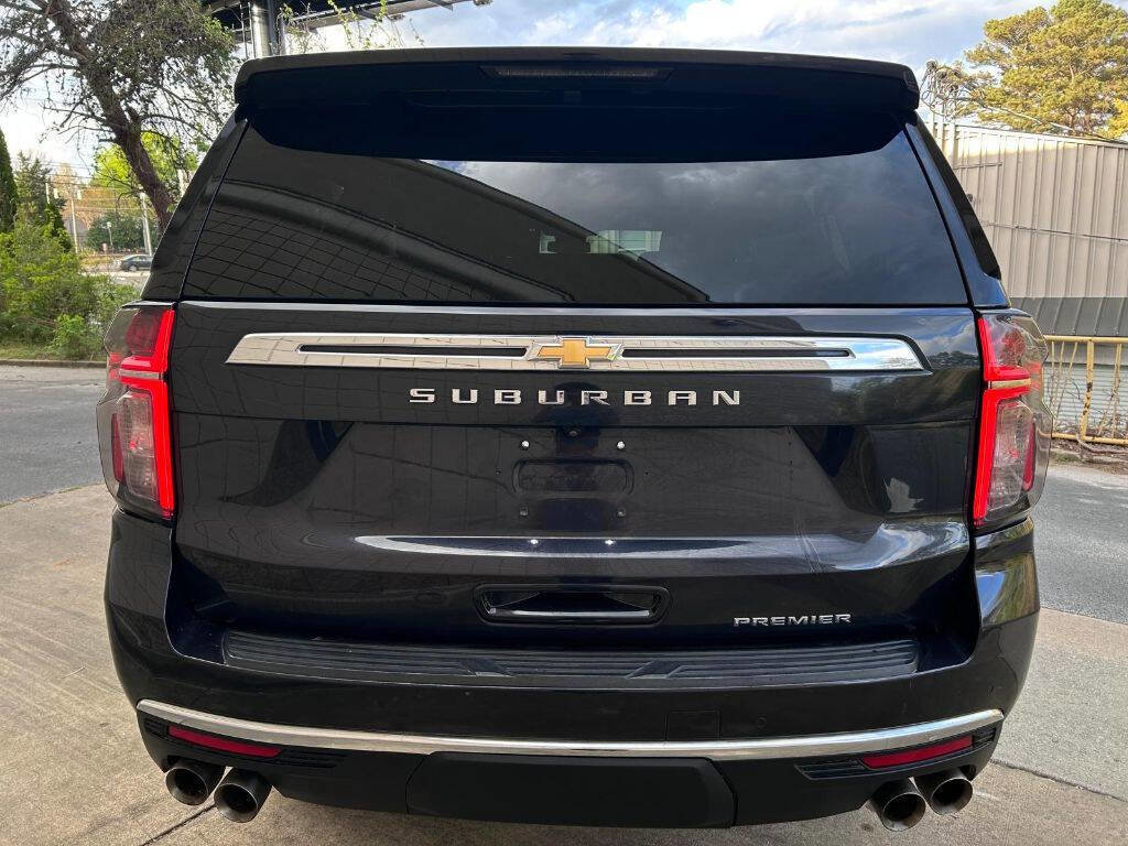 Used 2023 Chevrolet Suburban Premier image 6