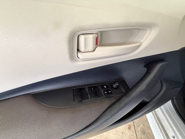 Used 2025 Toyota Corolla LE image 11