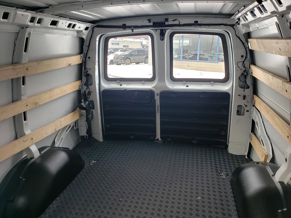 Used 2024 GMC Savana 2500 w/ Driver Convenience Package RWD image 17