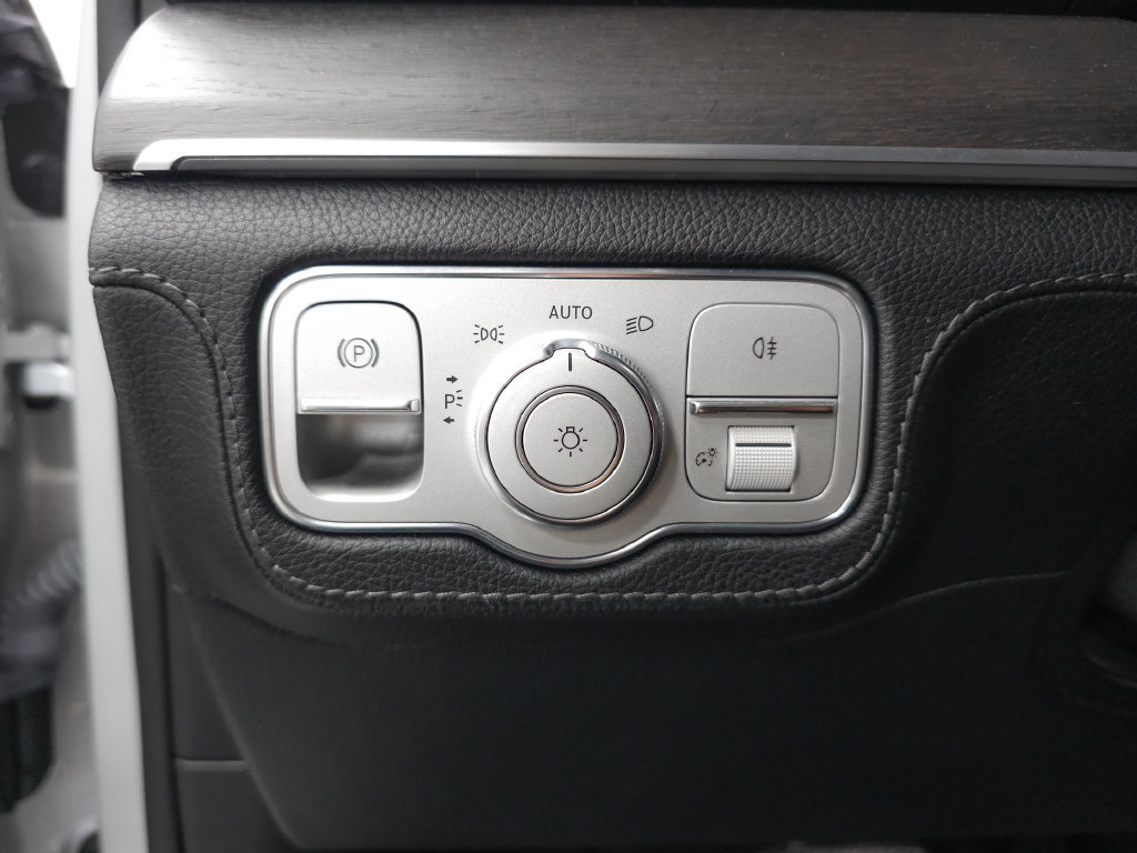 Used 2020 Mercedes-Benz GLE 350 4MATIC image 10