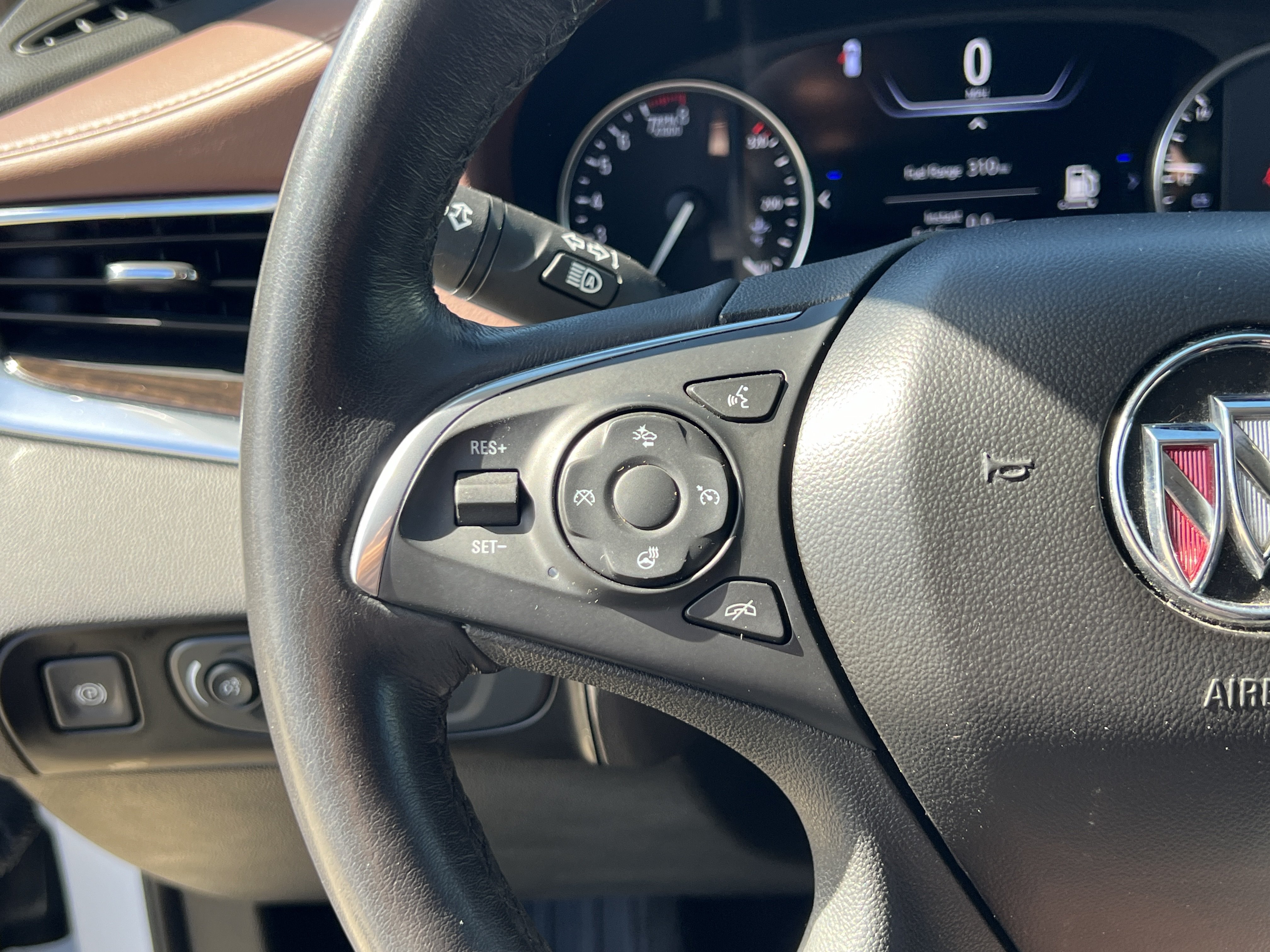 Used 2020 Buick Enclave Avenir FWD image 17