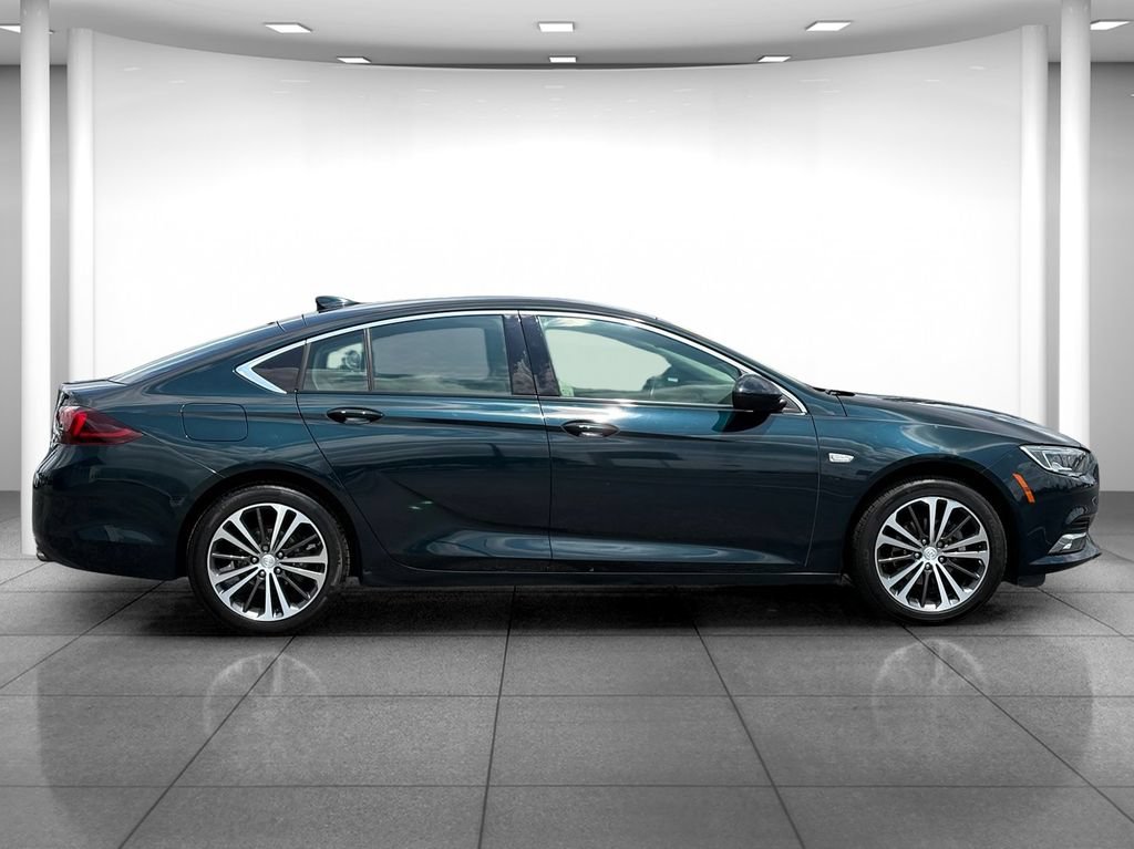 Used 2018 Buick Regal Preferred w/ Driver Confidence Package #1 FWD image 8