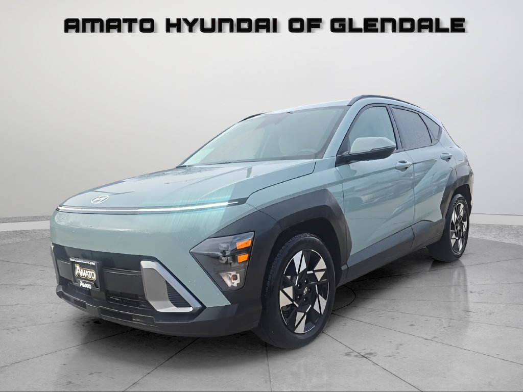 Used 2025 Hyundai Kona SEL FWD image 2