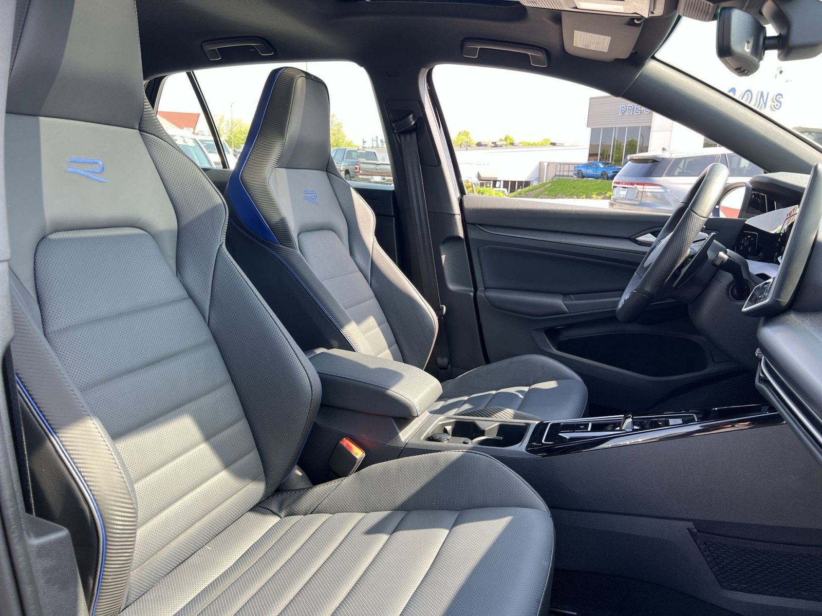 Used 2026 Volkswagen Golf AWD/4WD image 35