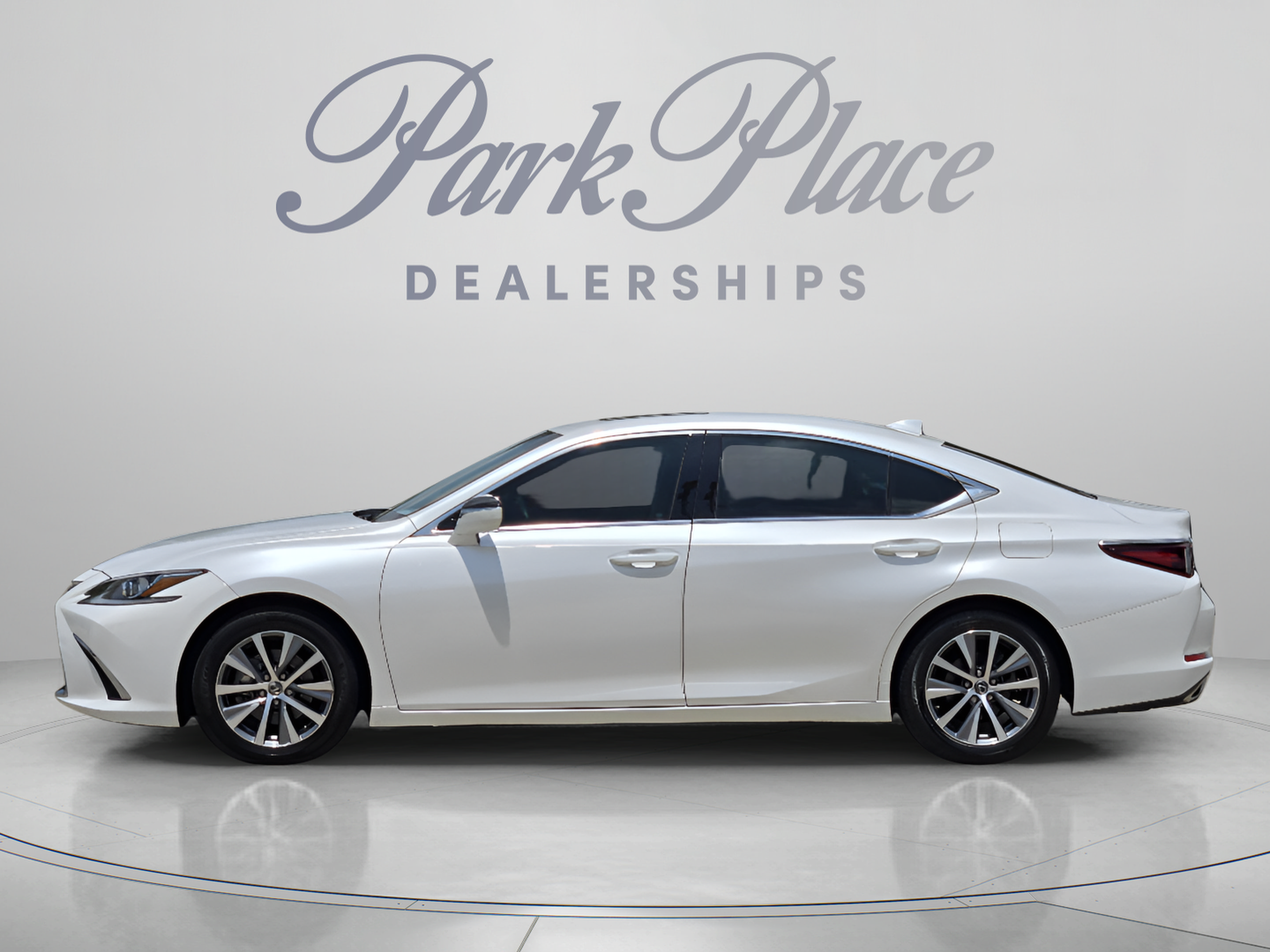 Used 2019 Lexus ES 350 w/ Premium Package FWD image 2
