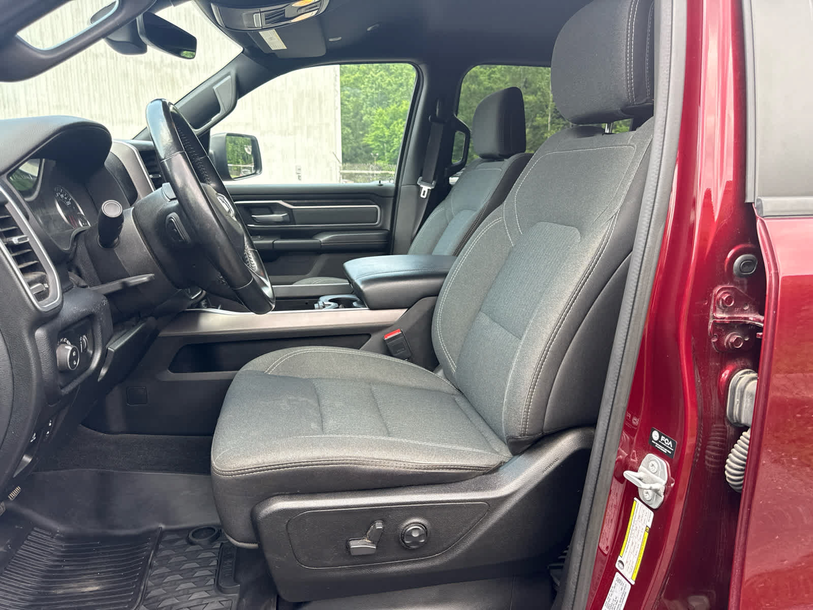 Used 2021 RAM 1500 Big Horn AWD/4WD image 14