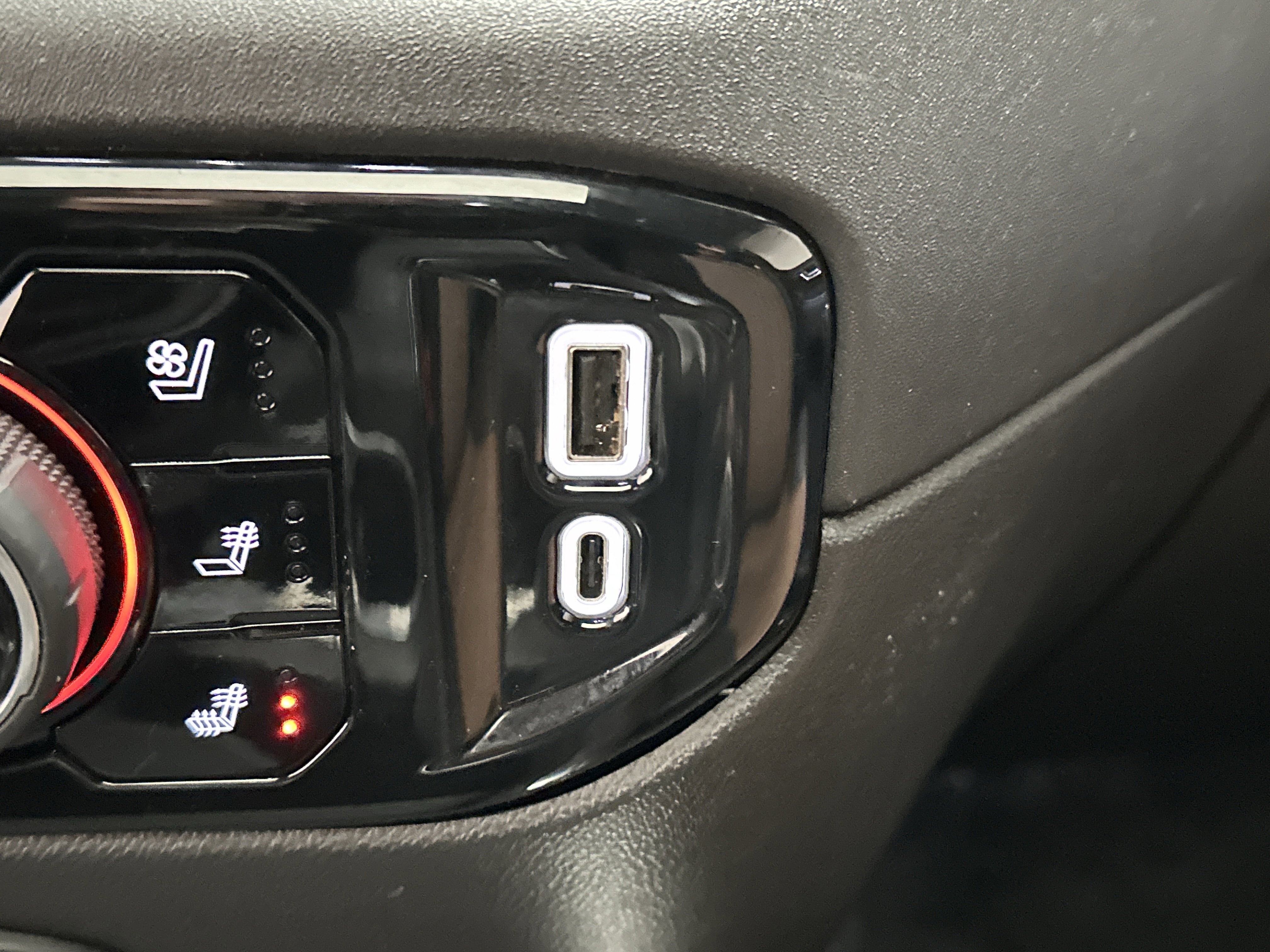 Used 2024 Chevrolet Silverado 3500 High Country w/ High Country Premium Package image 49