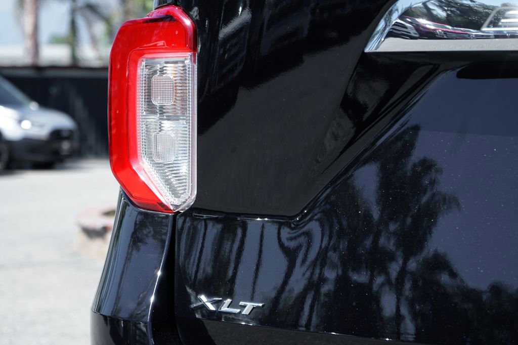 Used 2022 Ford Explorer XLT w/ Equipment Group 202A image 49