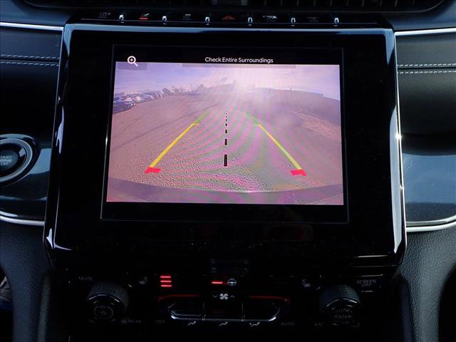 Used 2022 Jeep Grand Cherokee L Laredo image 17