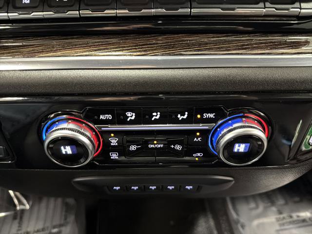Used 2024 GMC Sierra 3500 SLE AWD/4WD image 17