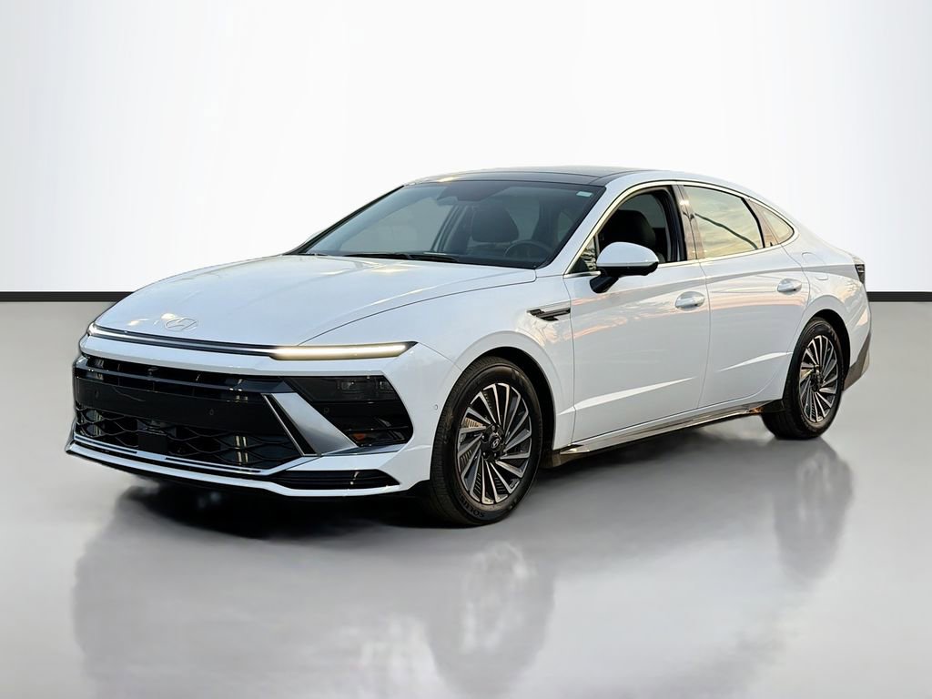 Used 2025 Hyundai Sonata Limited image 2