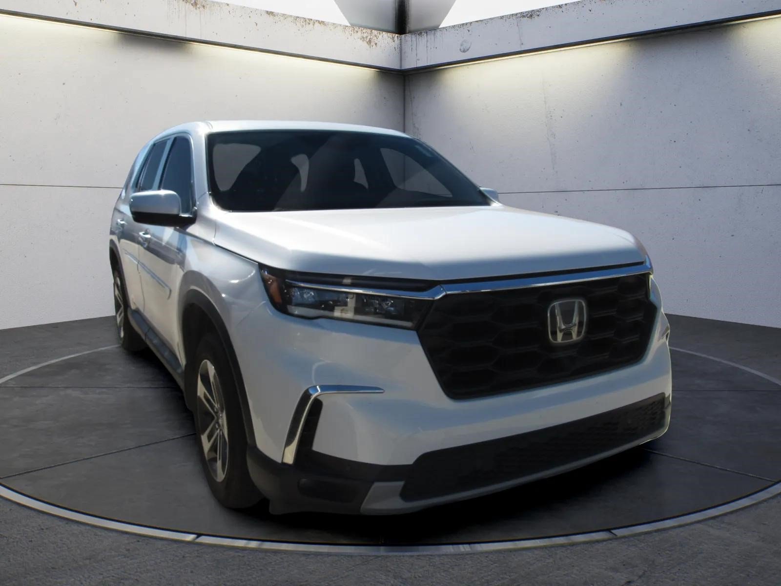 Used 2023 Honda Pilot EX-L image 2