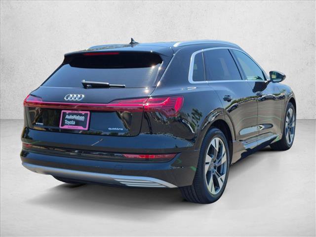 Used 2022 Audi e-tron Premium AWD/4WD image 5
