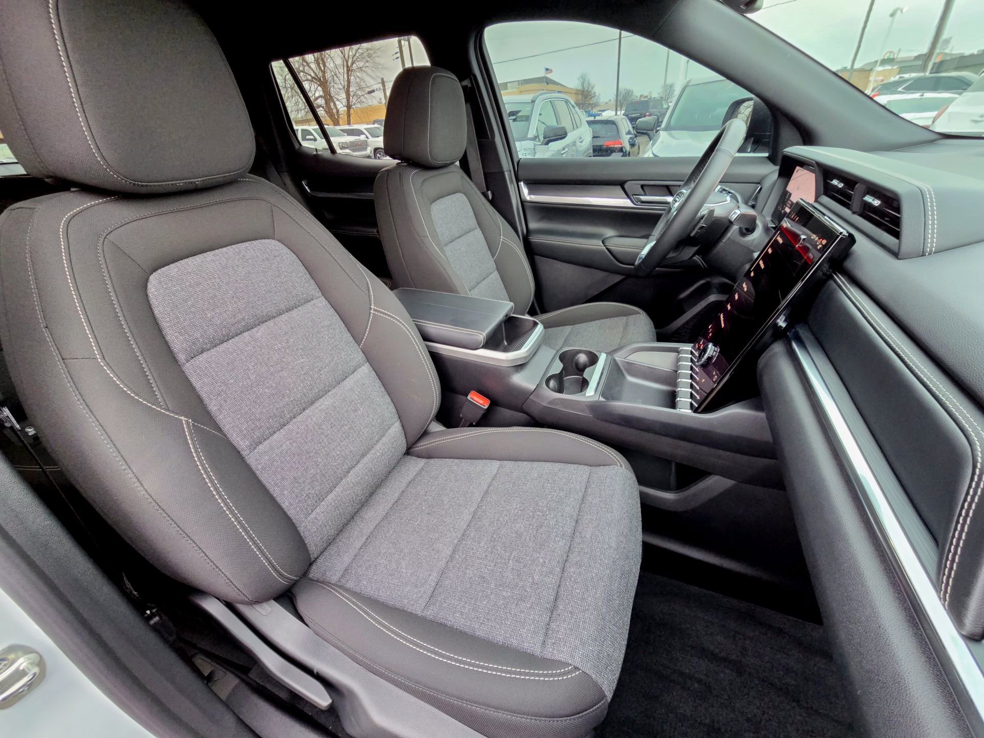 Used 2026 GMC Terrain Elevation image 29