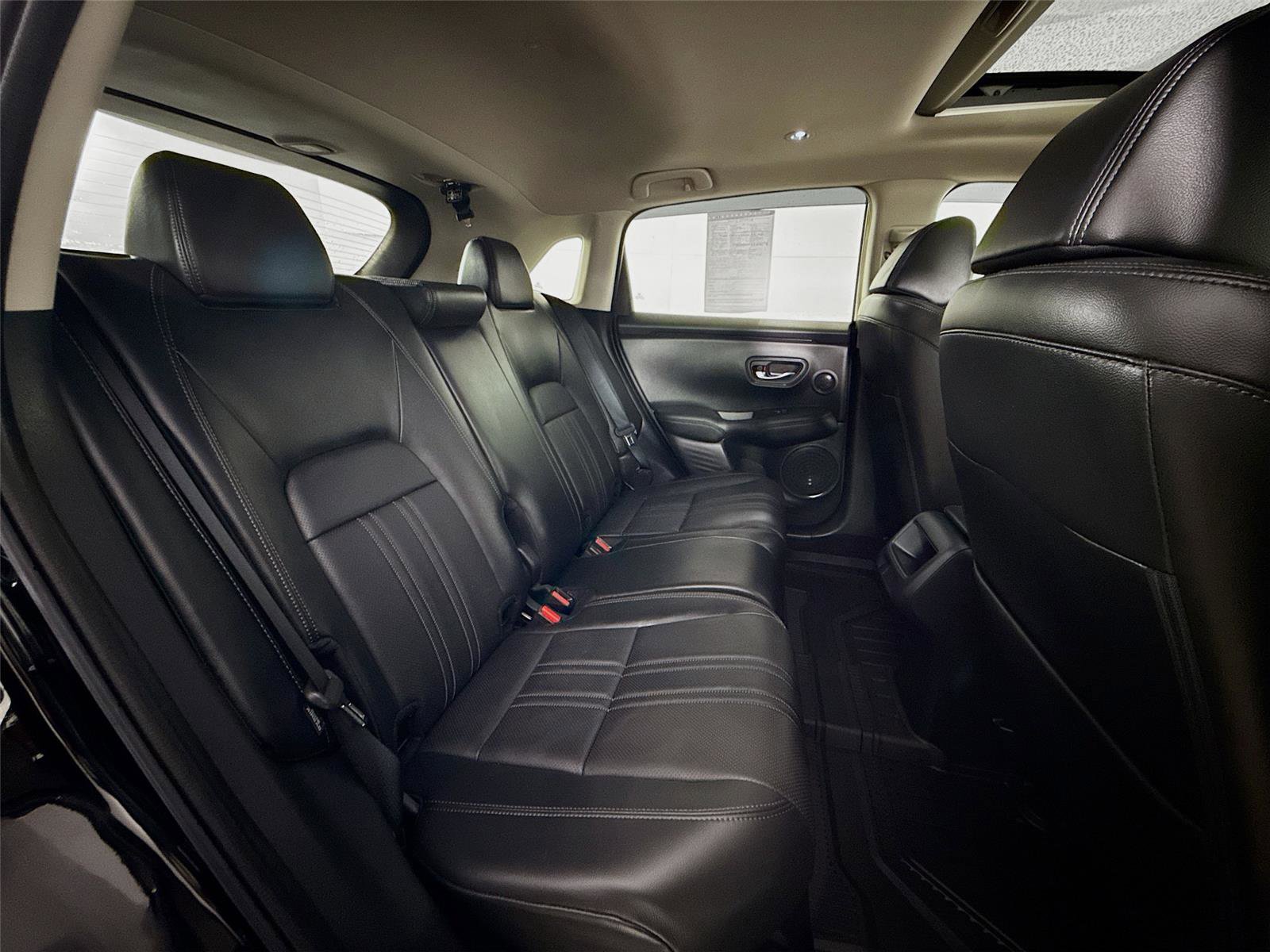 Used 2023 Honda HR-V EX-L image 26