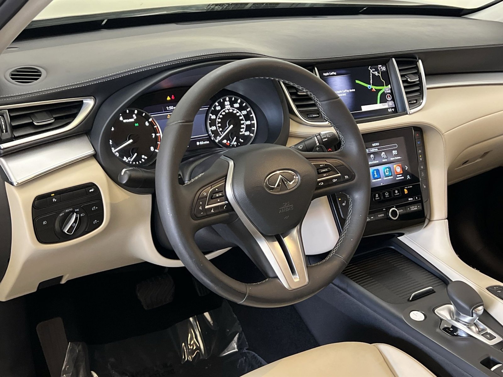 Used 2020 INFINITI QX50 Luxe w/ Navigation Package image 14