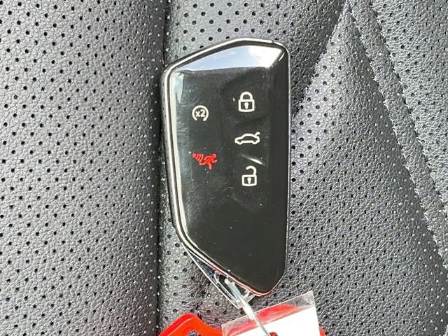 Used 2025 Volkswagen Atlas SE AWD/4WD image 33