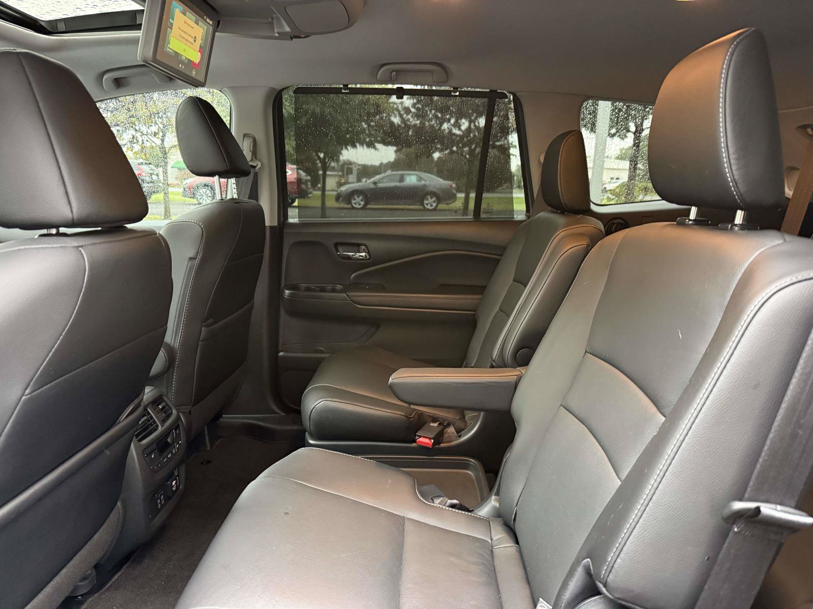 Used 2022 Honda Pilot Touring image 17