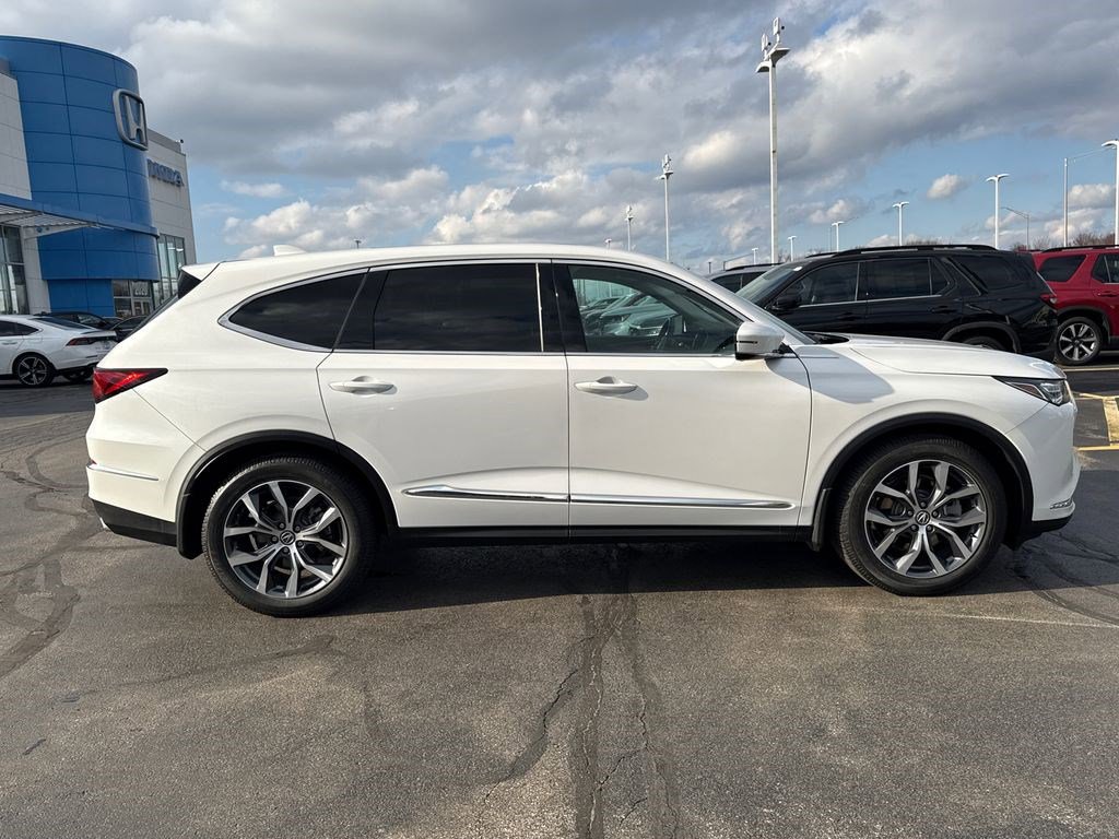Used 2023 Acura MDX SH-AWD w/ Technology Package image 12
