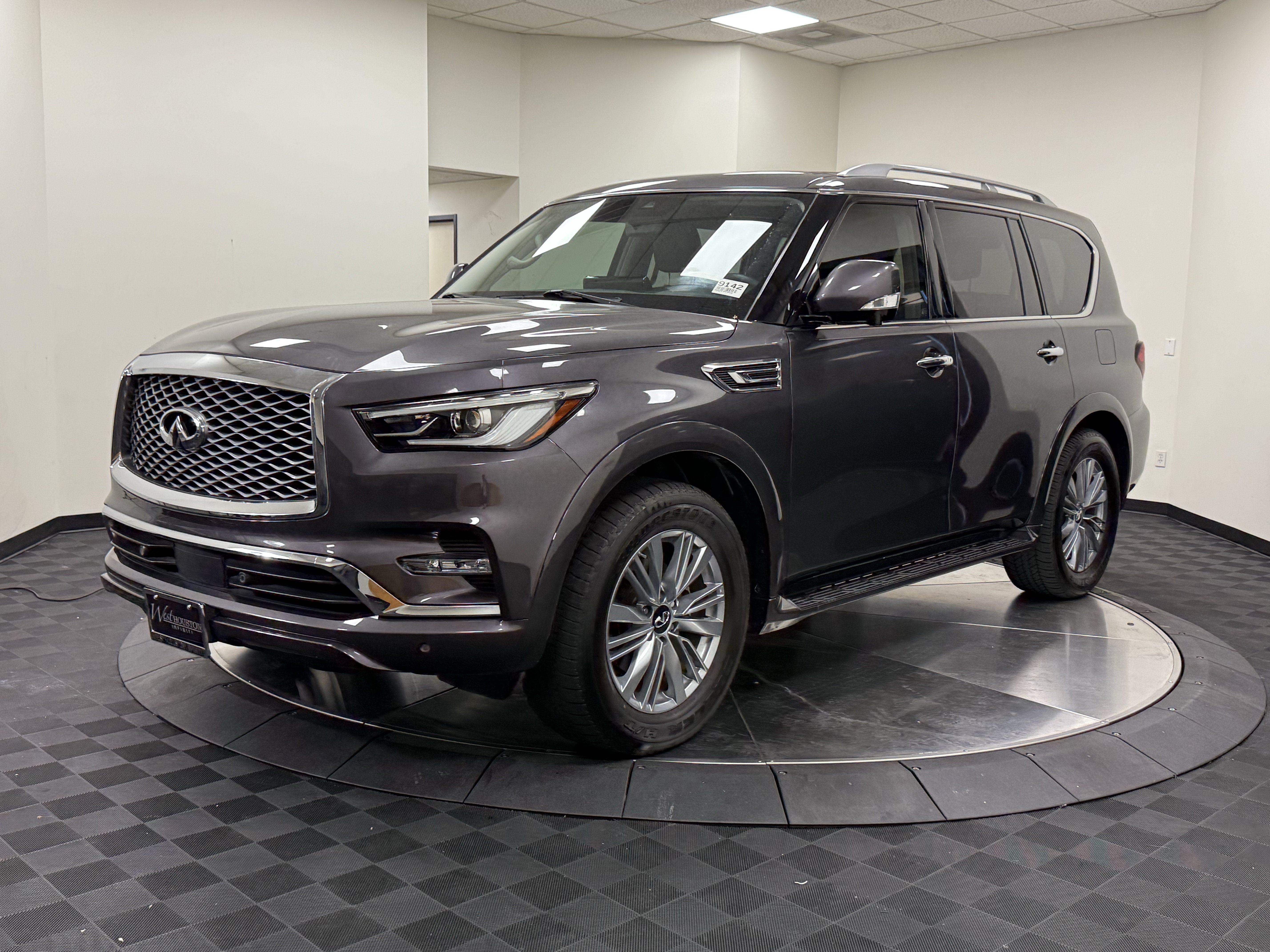 Certified 2023 INFINITI QX80 Luxe w/ Cargo Package RWD image 3