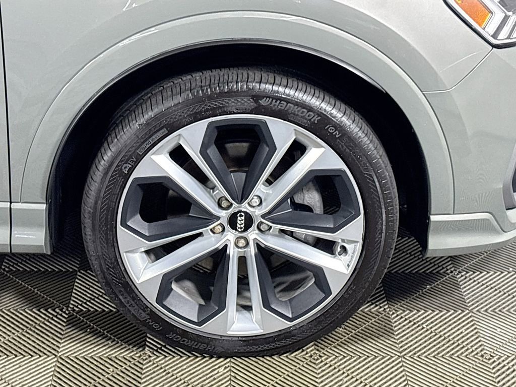 Used 2019 Audi Q3 2.0T Premium Plus w/ Premium Plus Package image 24