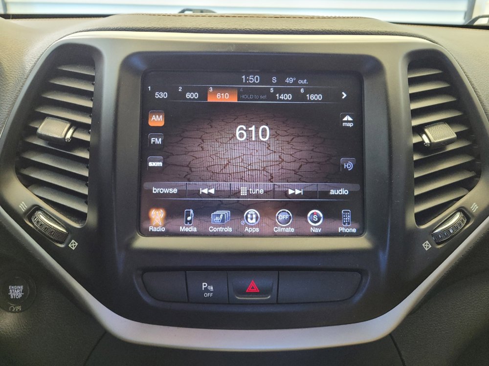 Used 2018 Jeep Cherokee Limited image 25