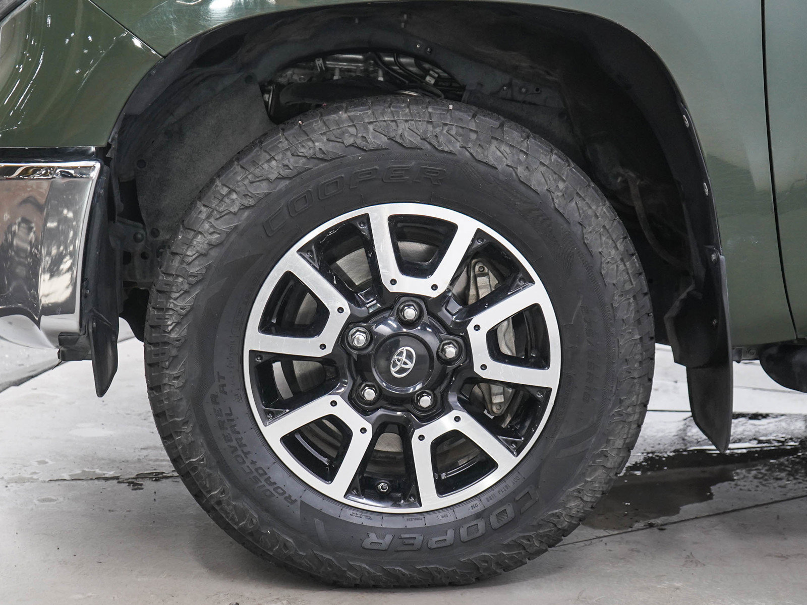 Used 2021 Toyota Tundra SR5 w/ TRD Off-Road Plus Package AWD/4WD image 28