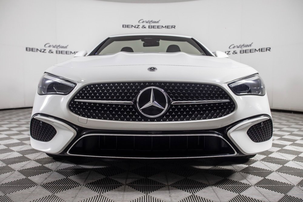 Used 2025 Mercedes-Benz CLE 300 4MATIC Cabriolet image 4
