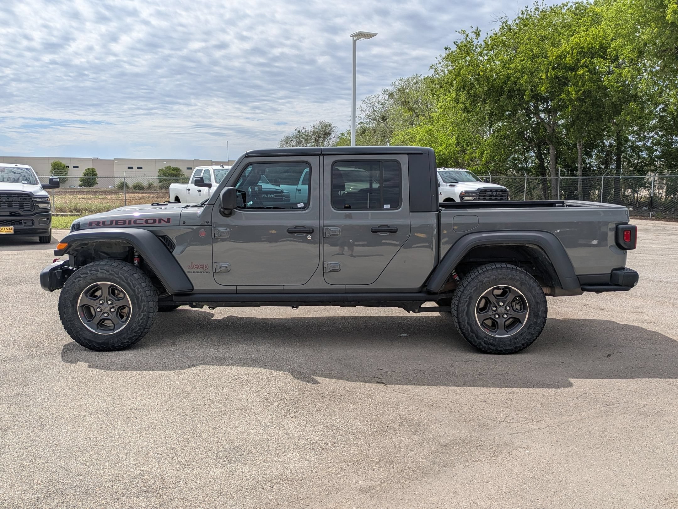 Used 2021 Jeep Gladiator Rubicon AWD/4WD image 6
