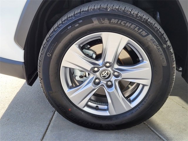 Used 2025 Toyota RAV4 XLE image 9