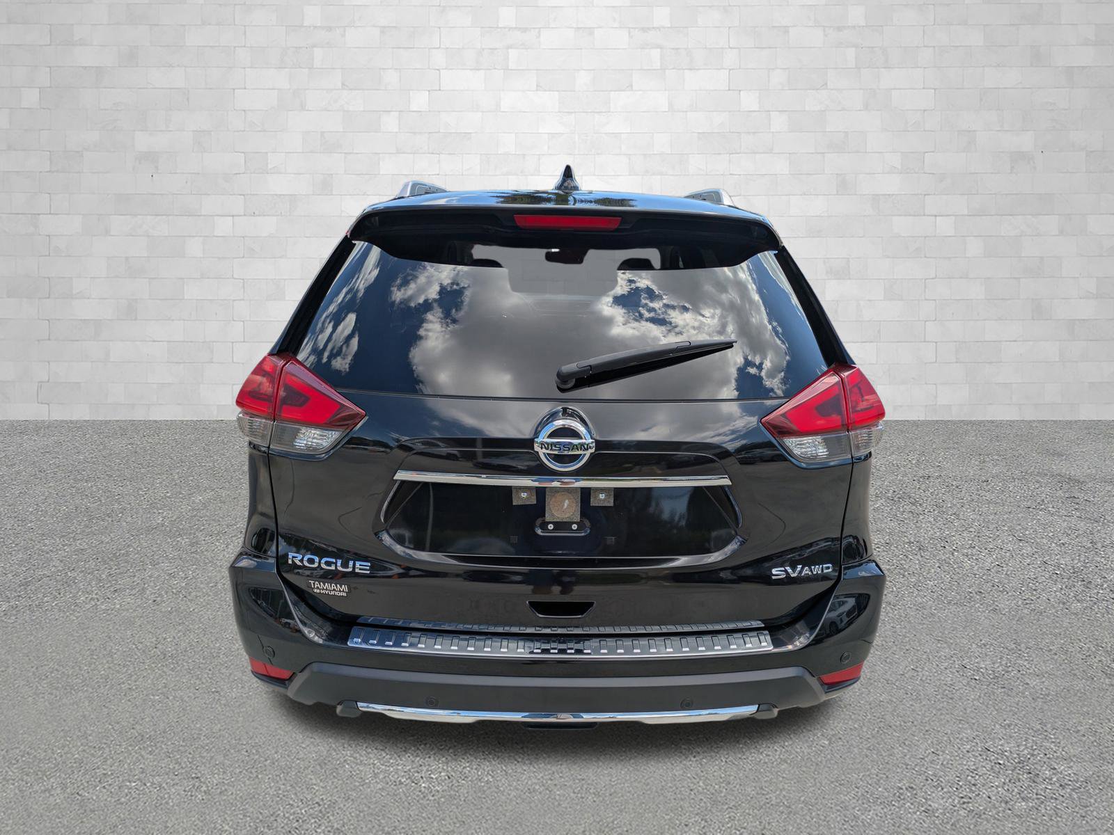 Used 2019 Nissan Rogue SV w/ Premium Package AWD/4WD image 3