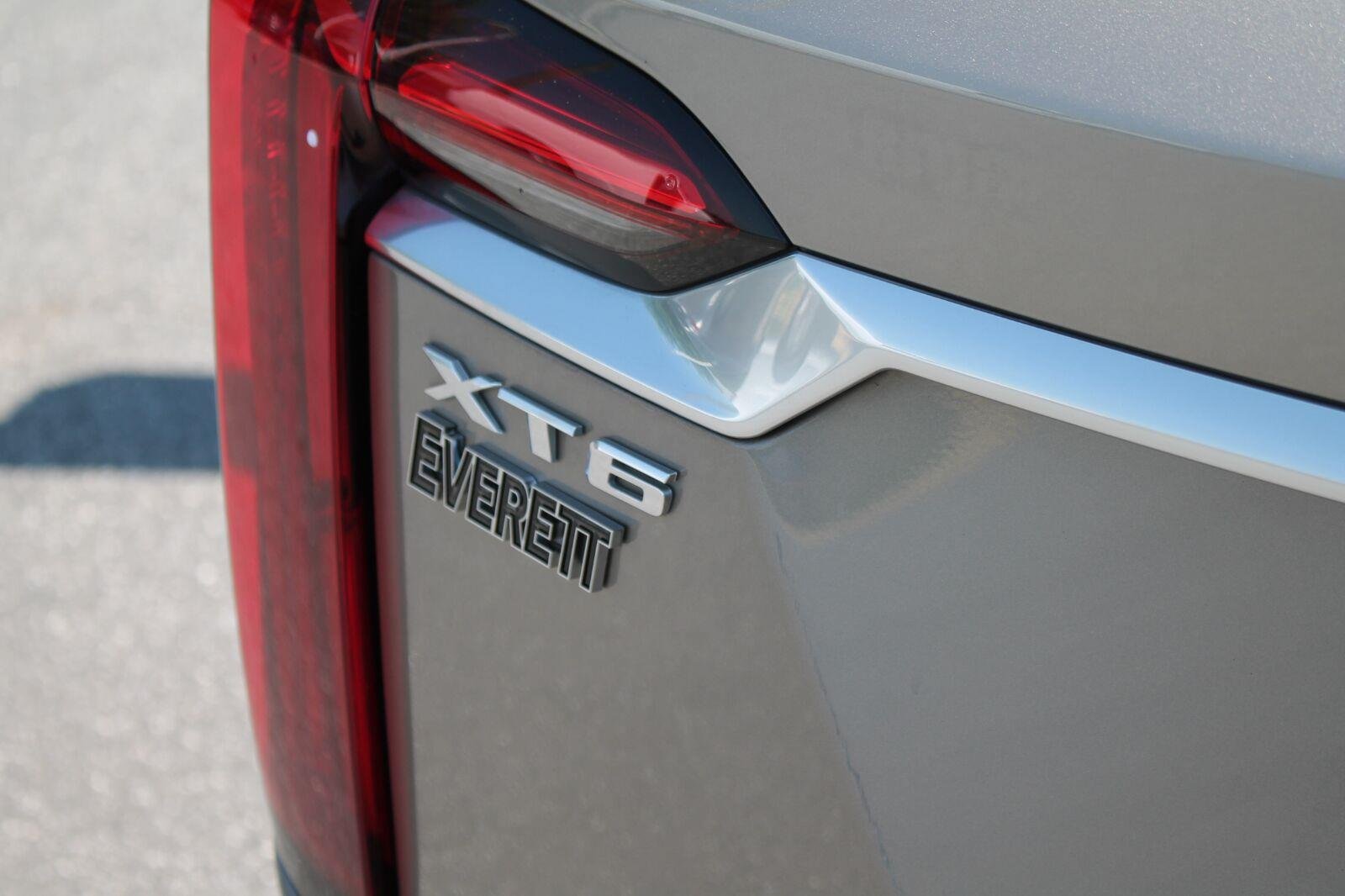 Used 2022 Cadillac XT6 Premium Luxury w/ Technology Package FWD image 31